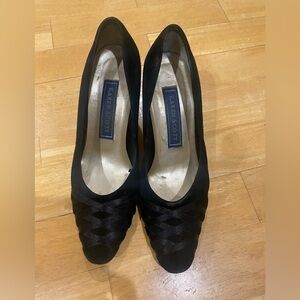 Vintage black velvet heels